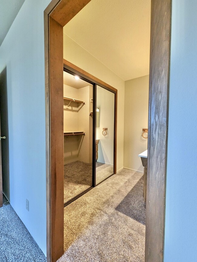 Building Photo - 16481 Tony Ct