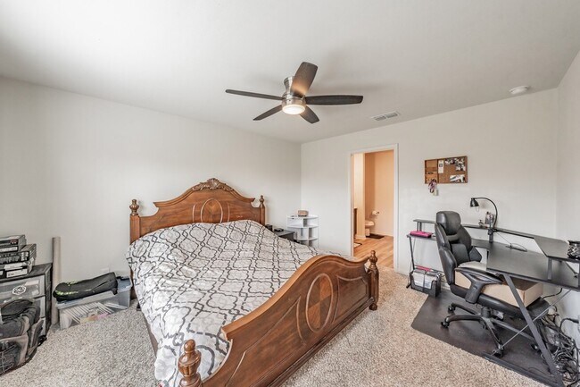 Building Photo - 8313 Buck Mountain Pass