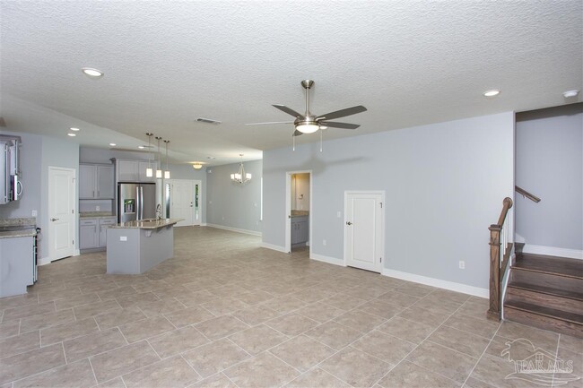Building Photo - 405 N Coyle St