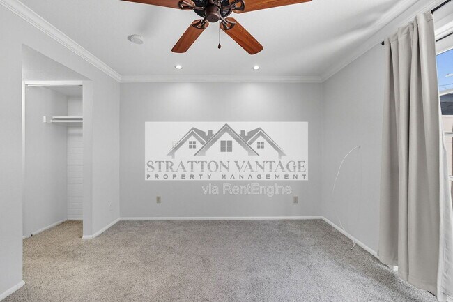 Building Photo - 4114 E Calle Redonda