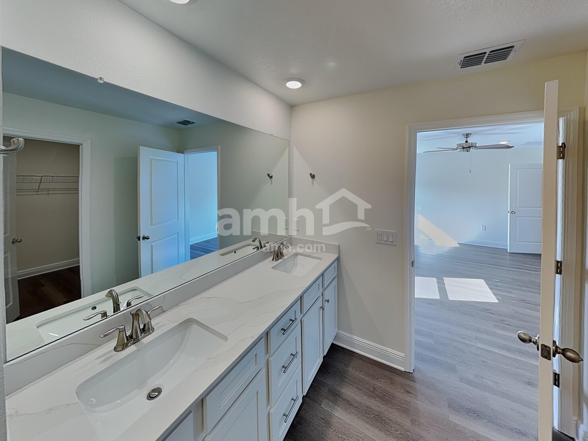 Building Photo - 5969 Sycamore Pl St