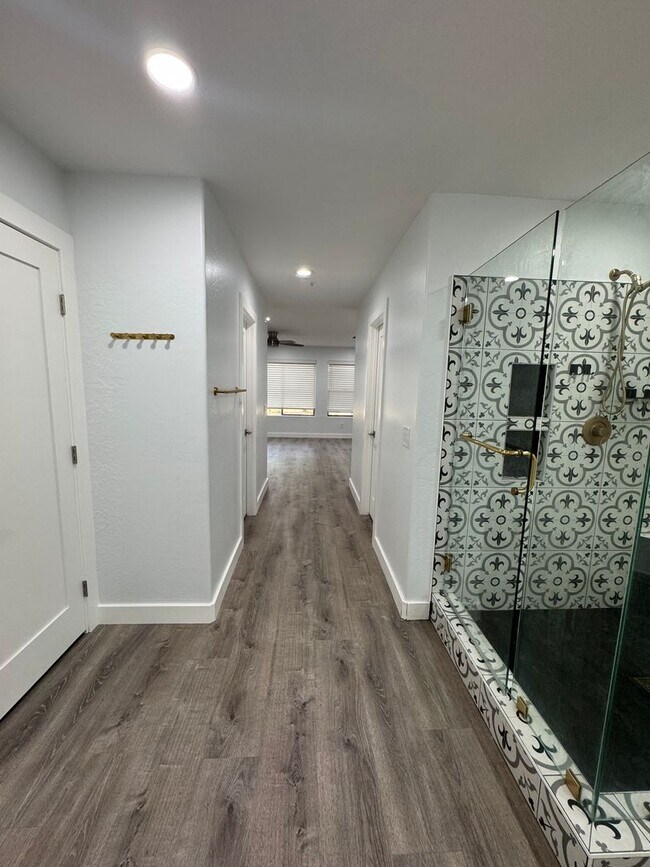 Building Photo - 29855 N 71st Dr