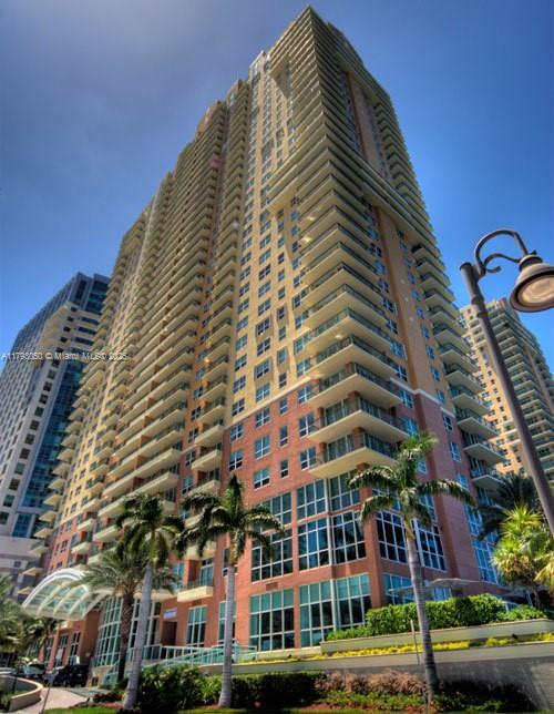 Building Photo - 1155 Brickell Bay Dr