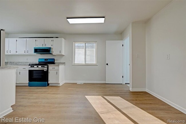 Building Photo - 1982 S Ortonville Rd