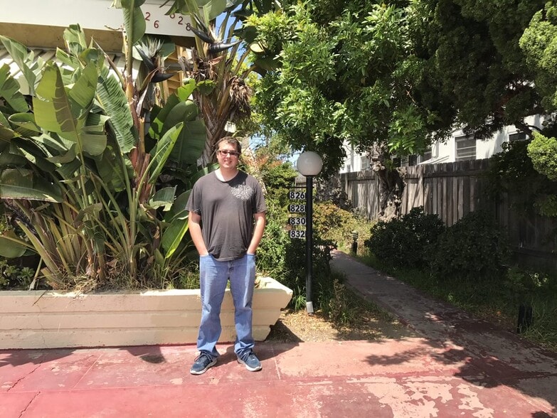 Building Photo - 830 Felspar St