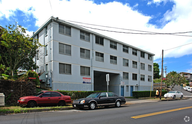 Building Photo - Makiki Tradewinds