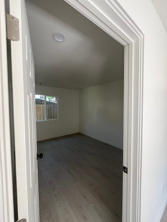 Building Photo - 14629 Haynes St