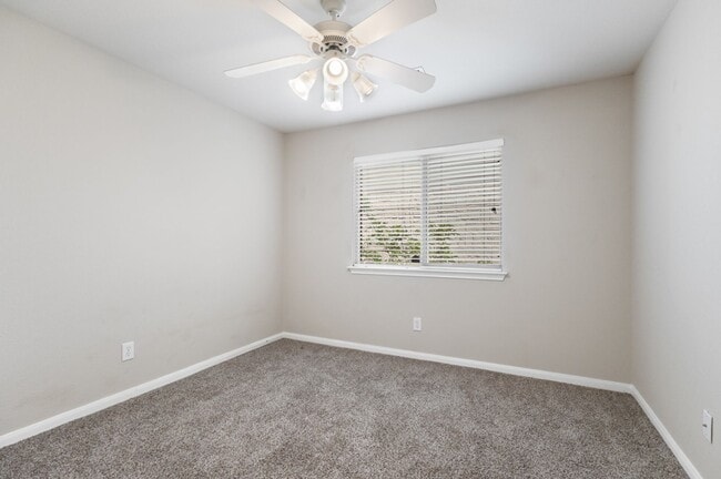 Building Photo - 1318 Coronado Blvd