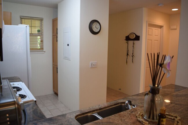 Building Photo - Wailea Fairway Villas 2 bedroom 2 bath ups...