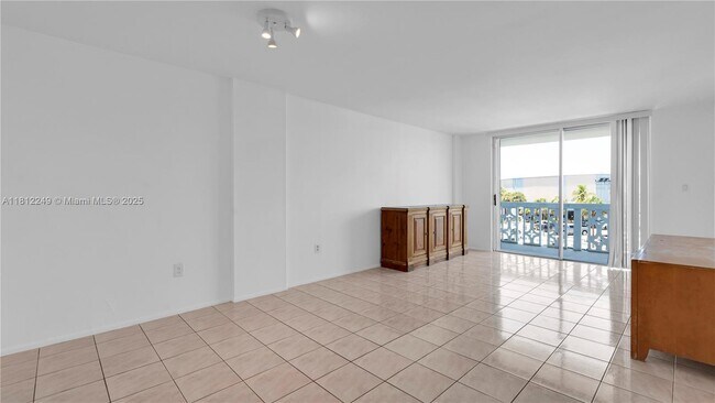 Building Photo - 13155 Ixora Ct