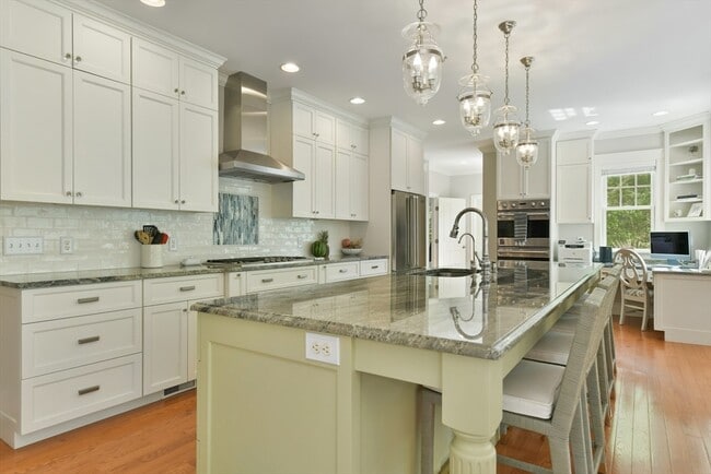 Building Photo - 159 Walpole St