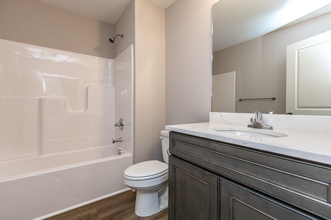 Building Photo - 506 S Main St