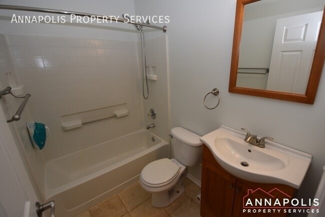 Building Photo - 37 Harbour Heights Dr