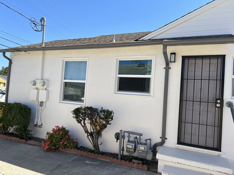 Building Photo - 1514 2nd Ave