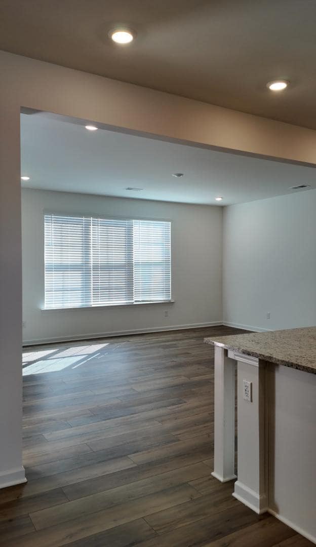 Building Photo - 136 Market St