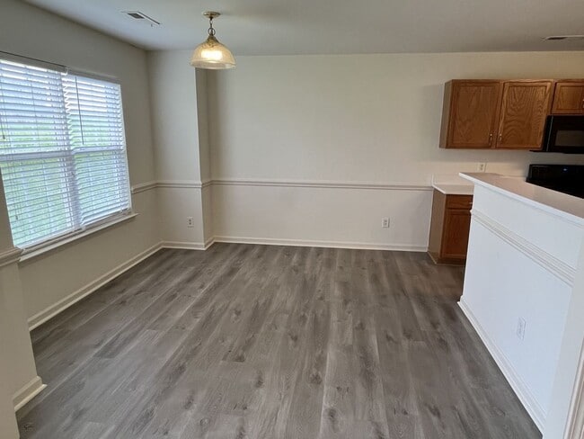 Building Photo - Lovely 3 Bed, 2.5 Bath home in Havenbrook