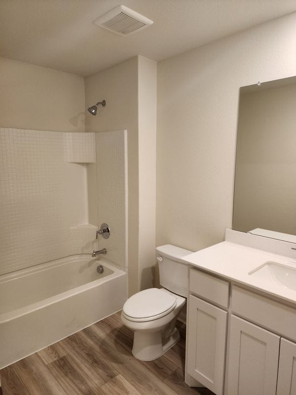 Building Photo - 304 Marsh Ln