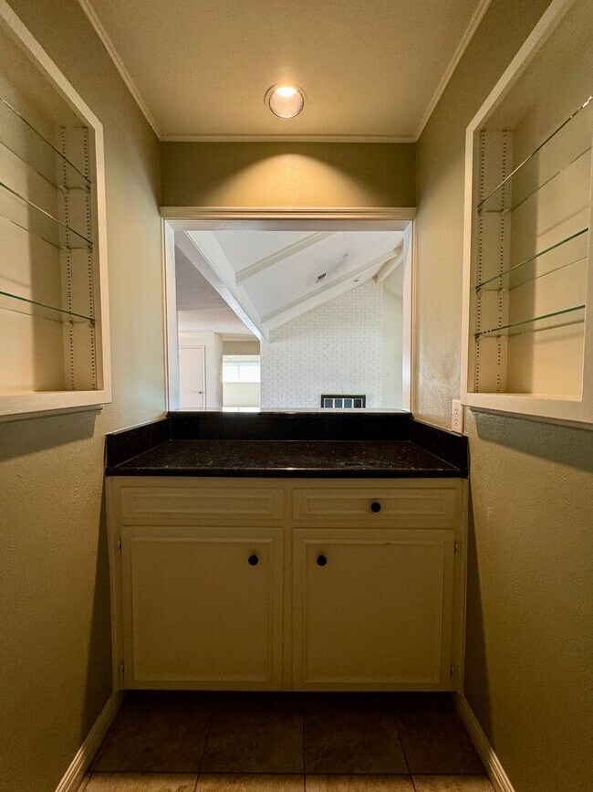Building Photo - Single Family Home Available in Windmill Hill