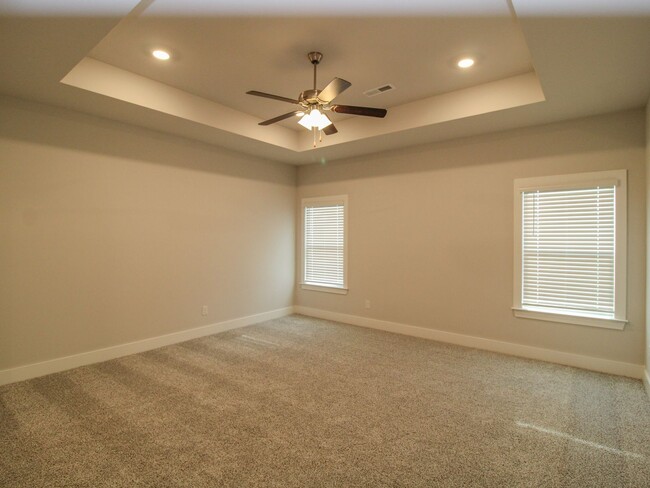 Building Photo - NEW Townhome in excellent location! MOVE I...