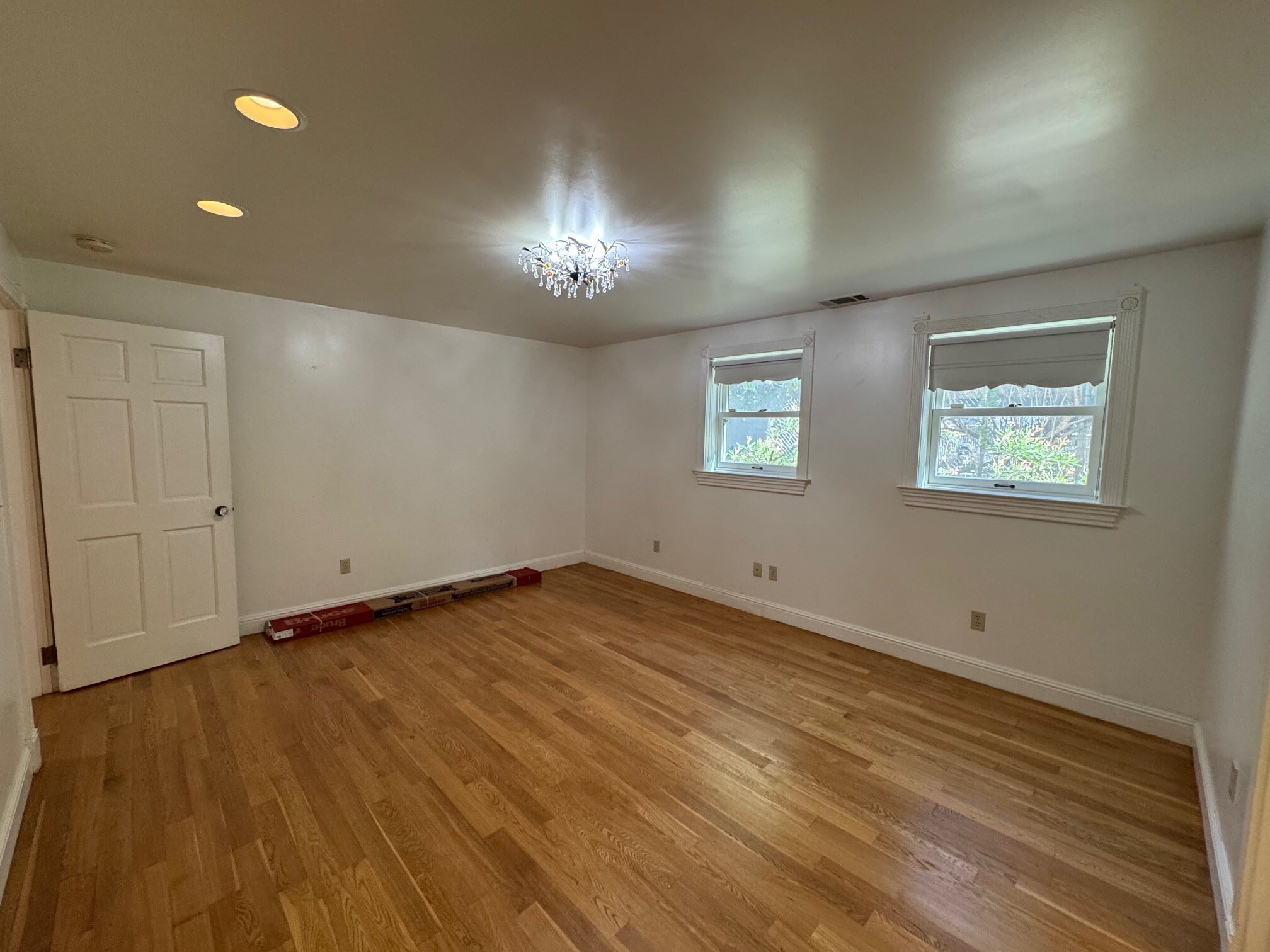 Building Photo - 2112 Santa Clara Ave