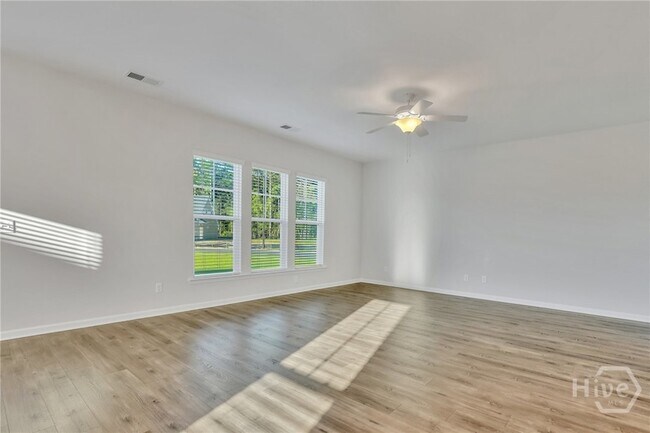 Building Photo - 10 Ashmont St