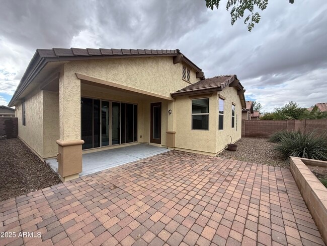 Building Photo - 276 E Coconino Dr