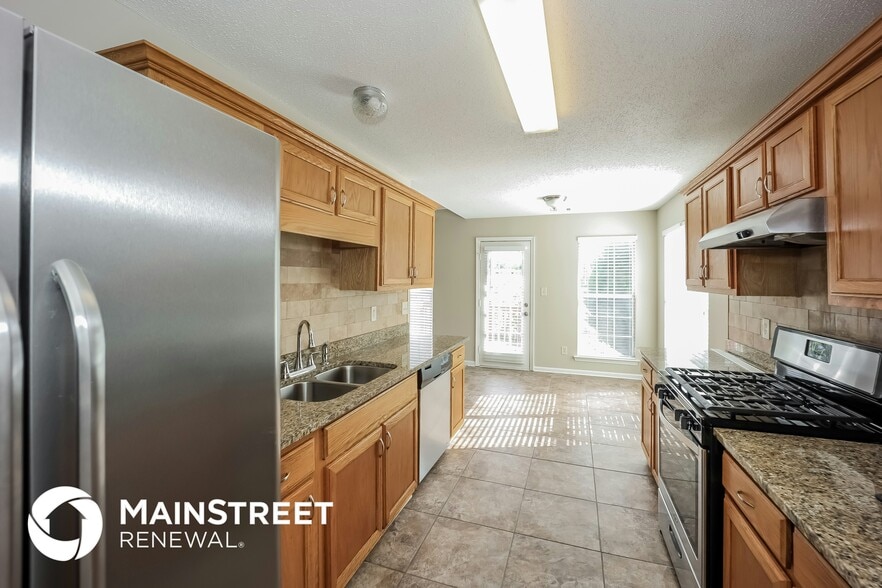 Building Photo - 6555 Creekview Ct