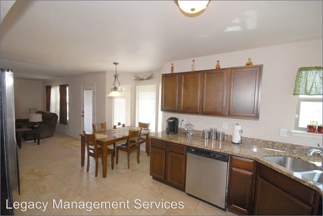 Building Photo - 4800 Red Canyon Ct