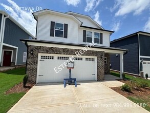 Building Photo - 804 Ottawa Dr