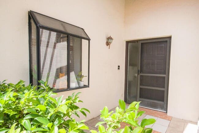 Building Photo - 4907 Boxwood Cir