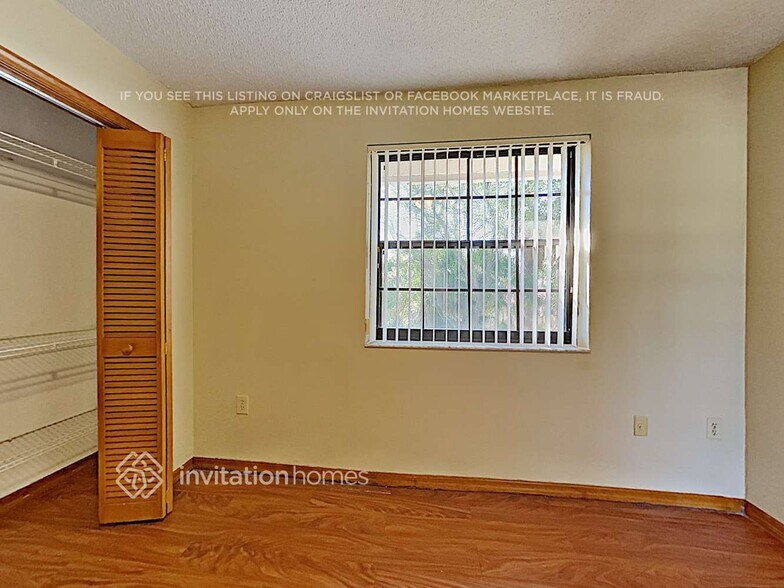 Building Photo - 16101 SW 153rd Ave