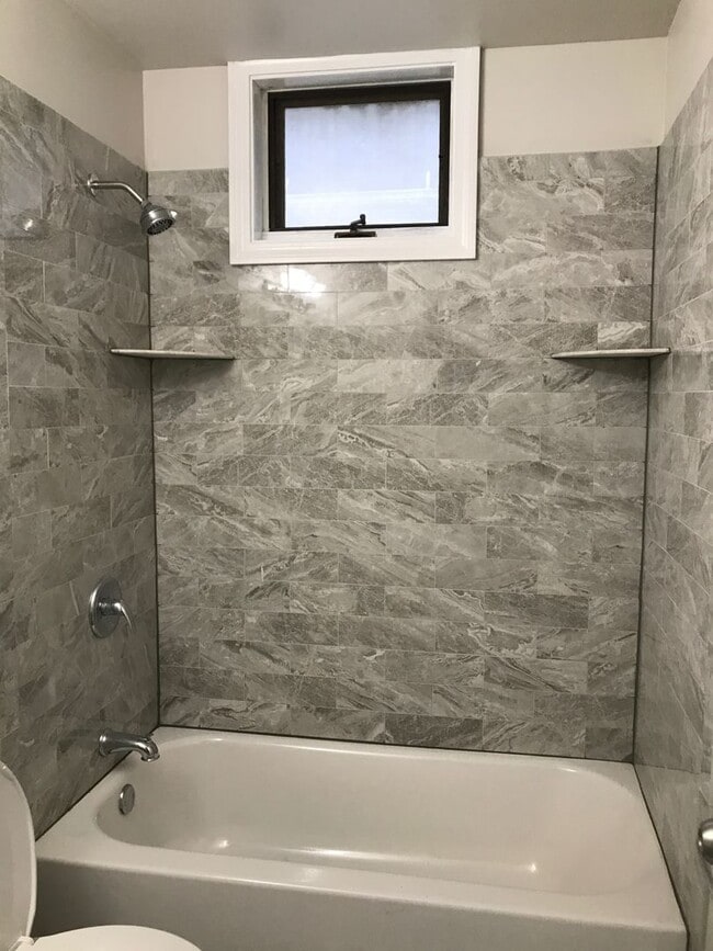 Building Photo - 41 Blake St