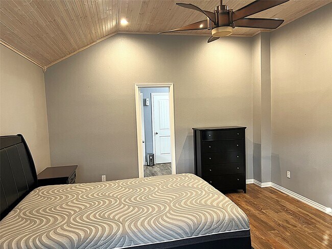 Building Photo - 3027 Sandpiper St