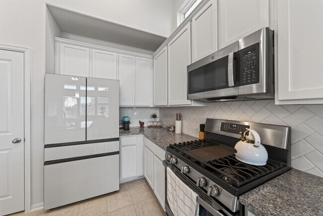 Building Photo - 2456 Solaris Bnd Dr