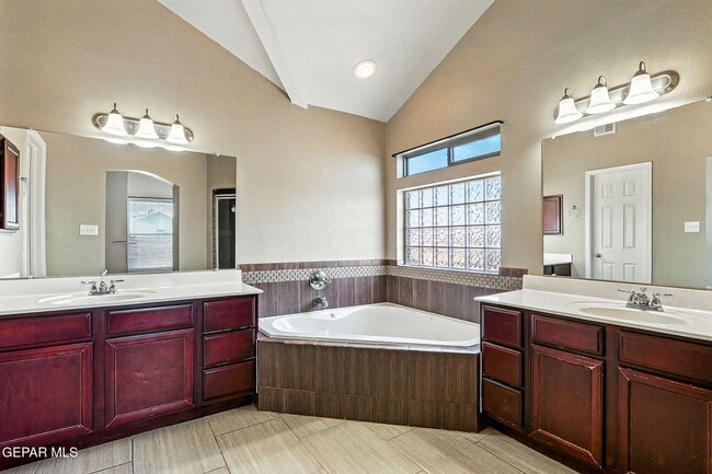 Building Photo - 5052 Silver Cholla Dr