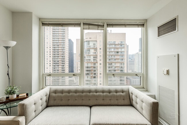 Building Photo - 33 W Ontario St