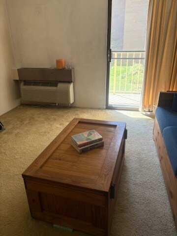 Building Photo - 2106 Kanawha Blvd E