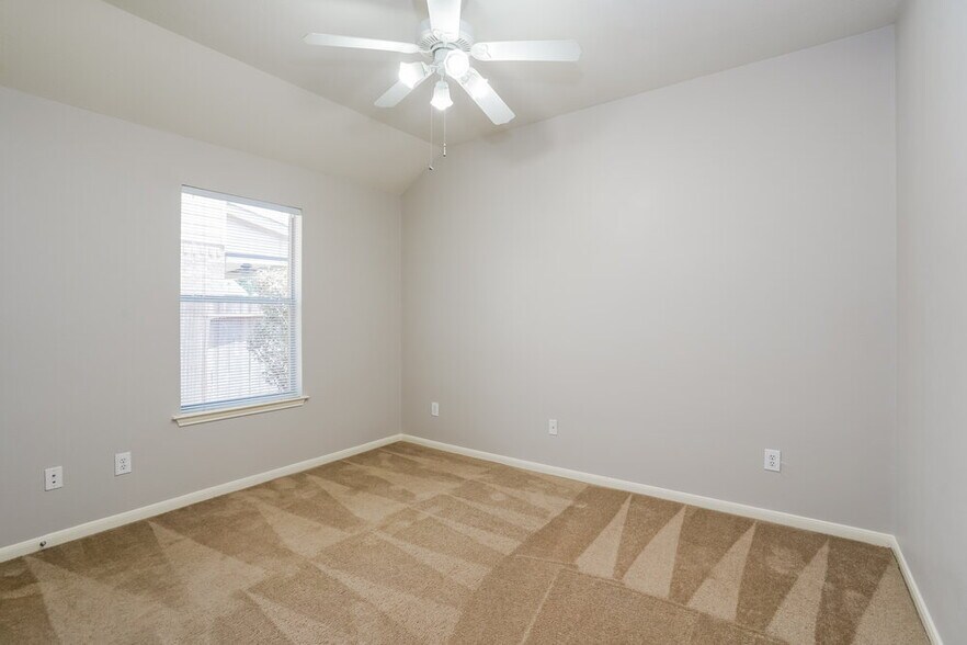 Building Photo - 26019 Chapman Falls Dr