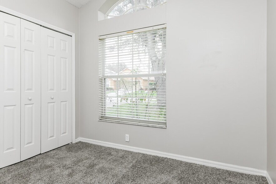 Building Photo - 1140 Stoneham Dr