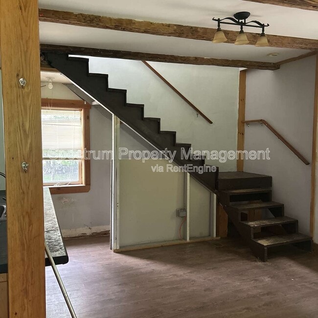 Building Photo - 107 Thomas McClellan Rd