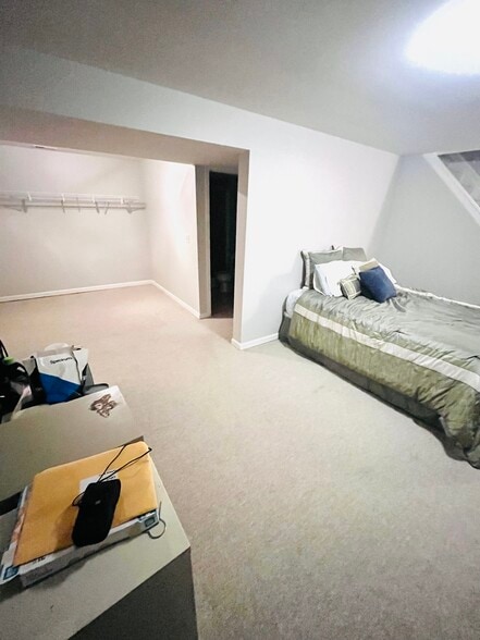 Basement bedroom with room for an extra living space - 141 Charleston Dr