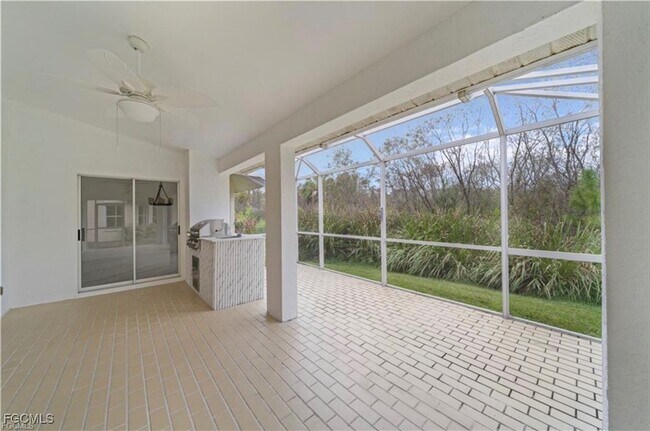 Building Photo - 3832 Sabal Springs Blvd