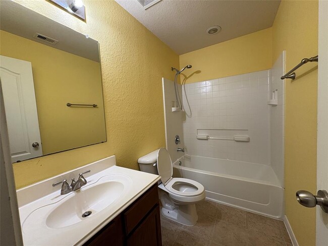 Building Photo - 2715 Mustang Hill Ln