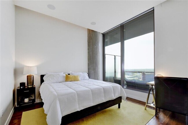 Building Photo - 210 Lavaca St