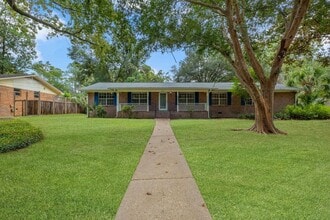 Building Photo - 2507 Waldemar Ln