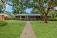 Building Photo - 2507 Waldemar Ln