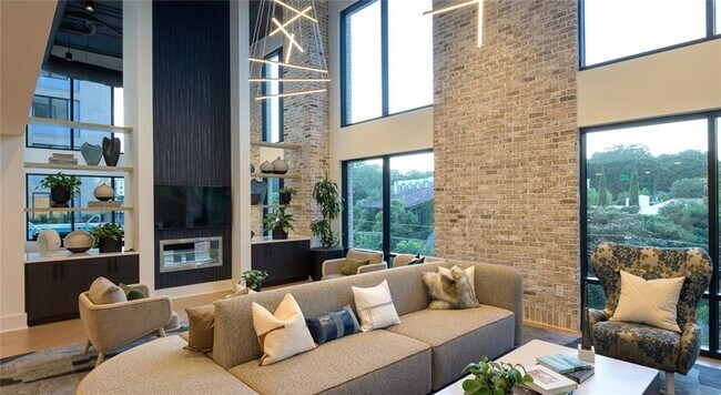 Building Photo - 400 Bishop St NW