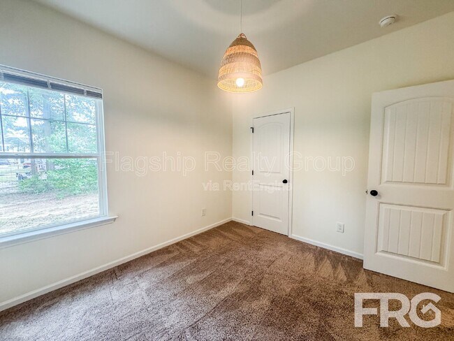 Building Photo - 3919 Wilum Cir