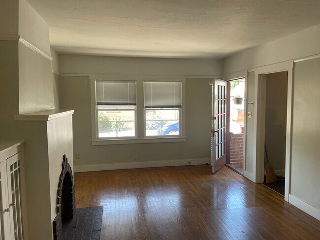 Building Photo - 3207 O St