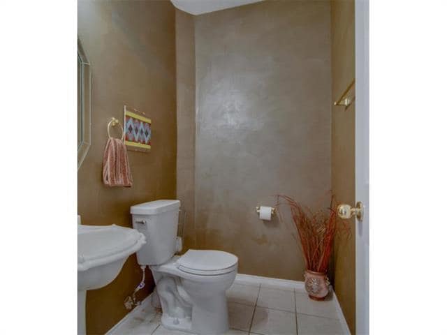 Building Photo - 3825 Cochran Dr